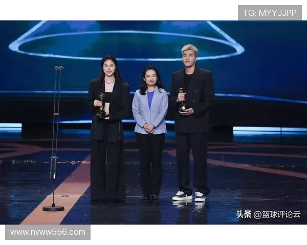 中国男篮逆袭日本晋级亚洲杯四强 郭艾伦领衔全队表现亮眼 中国男篮逆袭日本晋级亚洲杯四强 郭艾伦领衔全队表现亮眼