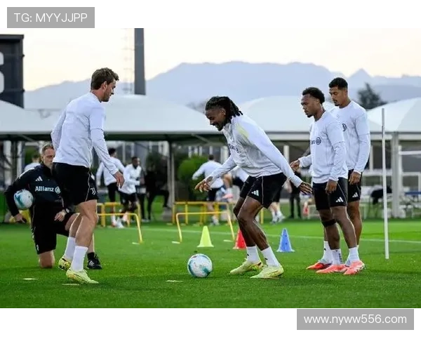 佛罗伦萨俱乐部迎来新赛季挑战 球队战术变化引发球迷热议 佛罗伦萨俱乐部迎来新赛季挑战 球队战术变化引发球迷热议