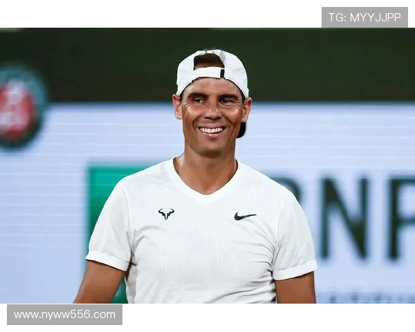 网球大师赛精彩对决：纳达尔退役前最后一次亮相，费德勒回归赛场引热议