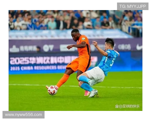 新赛季足球焦点转会激战豪门重组联赛格局引发球迷热议持续关注中 新赛季足球焦点转会激战豪门重组联赛格局引发球迷热议持续关注中