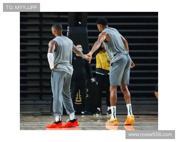 詹姆斯再创历史纪录 湖人击败勇士迎来赛季首胜