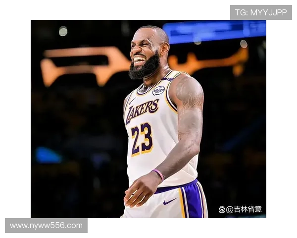 詹姆斯谈湖人新赛季目标:争取总冠军 带领年轻球员成长 詹姆斯谈湖人新赛季目标:争取总冠军 带领年轻球员成长